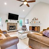 Game Room & Peaceful Deck: Dacula Family Home