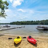 Plymouth Getaway w/ Private Lake Beach + Kayaks!