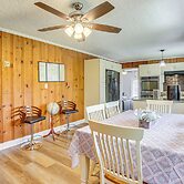 Inviting Jacksonville Home < Half Mi to University