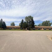 WorkStay Lodging - Spy Hill, SK - Near Esterhazy, Rocanville & Potash 