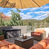 The Viewpoint by Avantstay Luxe Home + Spa/views