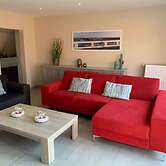 Canal-side Family Retreat