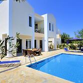 Villa Irineos With 2 Bedrooms and 3 Bathrooms