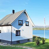 6 Person Holiday Home in Sandhornoy