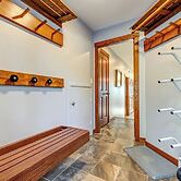 Creekside 2 Bedroom With Incredible Mountain Views