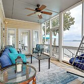 Waterfront Bliss: Wheeler Lake Retreat w/ Dock!