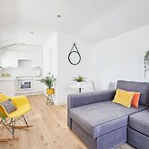 Host Stay Sunnyside Studio