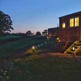 Cozy Hut Retreat in Umberleigh/fire pit