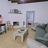 133 DRO - Stay Akoni House