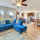 San Antonio Home w/ Pool Access: 11 Mi to Seaworld