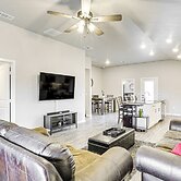 'urbana Cabana:' Modern Home 8 Mi to Texas Tech!