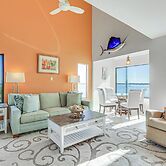 Bright Englewood Gem: Rooftop Patio, Walk to Beach