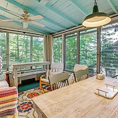 ~ 1 Mi to Dtwn Grand Haven: Lake Michigan Cabin