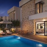 LIV & CO SUITES & VILLAS