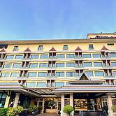 Ruean Phae Royal Park Hotel