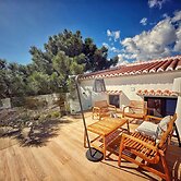 Housesleeps5-parking-balcony-fireplace-seaview