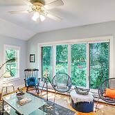 Historic Catskills Farmhouse: Ski, Hike & Relax!