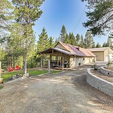 Woodsy Cabin Retreat ~ 4 Mi to Crescent Lake!