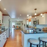 Medford Vacation Rental w/ En-suite Bathrooms!