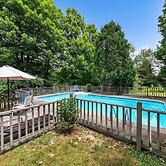 Bear Pass - Mountain View 4 Bedroom Home by RedAwning