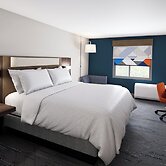 Holiday Inn Express & Suites Laramie West by IHG