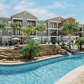 Mission Hill Apartments By Barsala