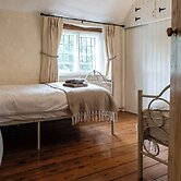 Clifford Chambers Cosy 2 Bedroom Cottage