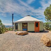 Mountainside Yurt w/ Views < 3 Mi to Black Canyon!