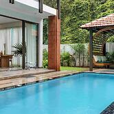 Casa Maxima - 4BR w Private Pool 1km to the Beach