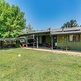 Hot Tub & Horse Boarding on 3 Acres in Redding!