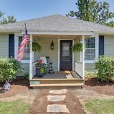 'the Cabernet Cabin' Defiance Home on Katy Trail!