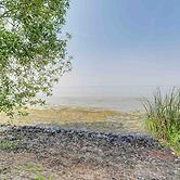 Lakefront Chiloquin Home w/ Scenic Deck!