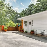 Charming Studio ~ 5 Mi to Stone Mountain Park