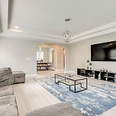 ~ 1/2 Mi to Mercedes-benz Stadium: Atlanta Home