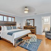 Luxury Escape: Pool, Hot Tub, Gym And More! 6 Bedroom Villa by RedAwni