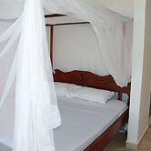 Lux Suites Kijani Beach Apartments