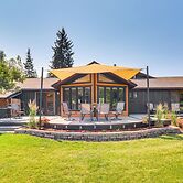 Deck & Mtn Views: Libby Home on Golf Course!