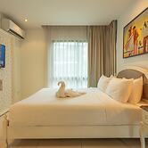 Everything U Need Walking Distance c108