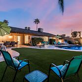 Palm Tree Paradise Heated spa Pool Firepit