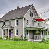 Family-friendly Retreat in Barre: 2 Spacious Decks