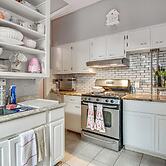 Pet-friendly Allentown Apt Near Hamilton District!