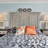 Family Retreats 5 minutes to the beach