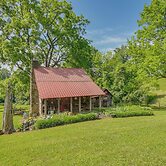 Ferrum Rustic Cabin in the Valley w/ Fire Pit