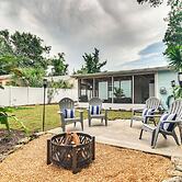 Pinellas Park Home: Swim, Golf, Grill & More!