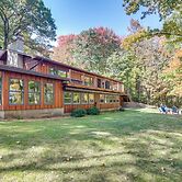 Rhinelander Chain of Lakes Home w/ River Dock!