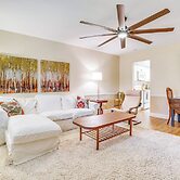 Half-mi to Riverwalk: Charming Sanford Retreat!