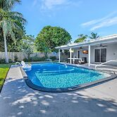 Boca Beauty - Stylish Home With Pool 3 Bedroom Home by RedAwning