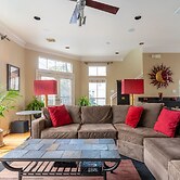 Washington Corridor & Park Living 2 Bedroom Home by RedAwning