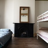 Fitzroy Private Rooms @ 132 Nicholson Homestay