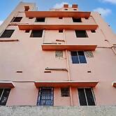 Queen D Tower  By Grands Inn Hospitality